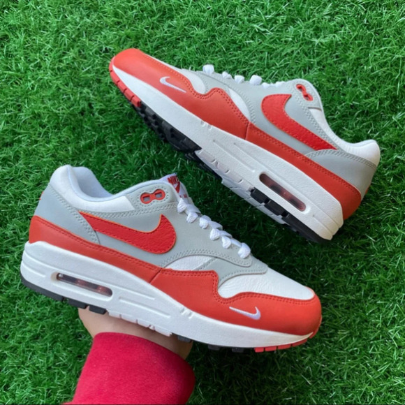 Nike Shoes - Nike Air Max 1 Lv8